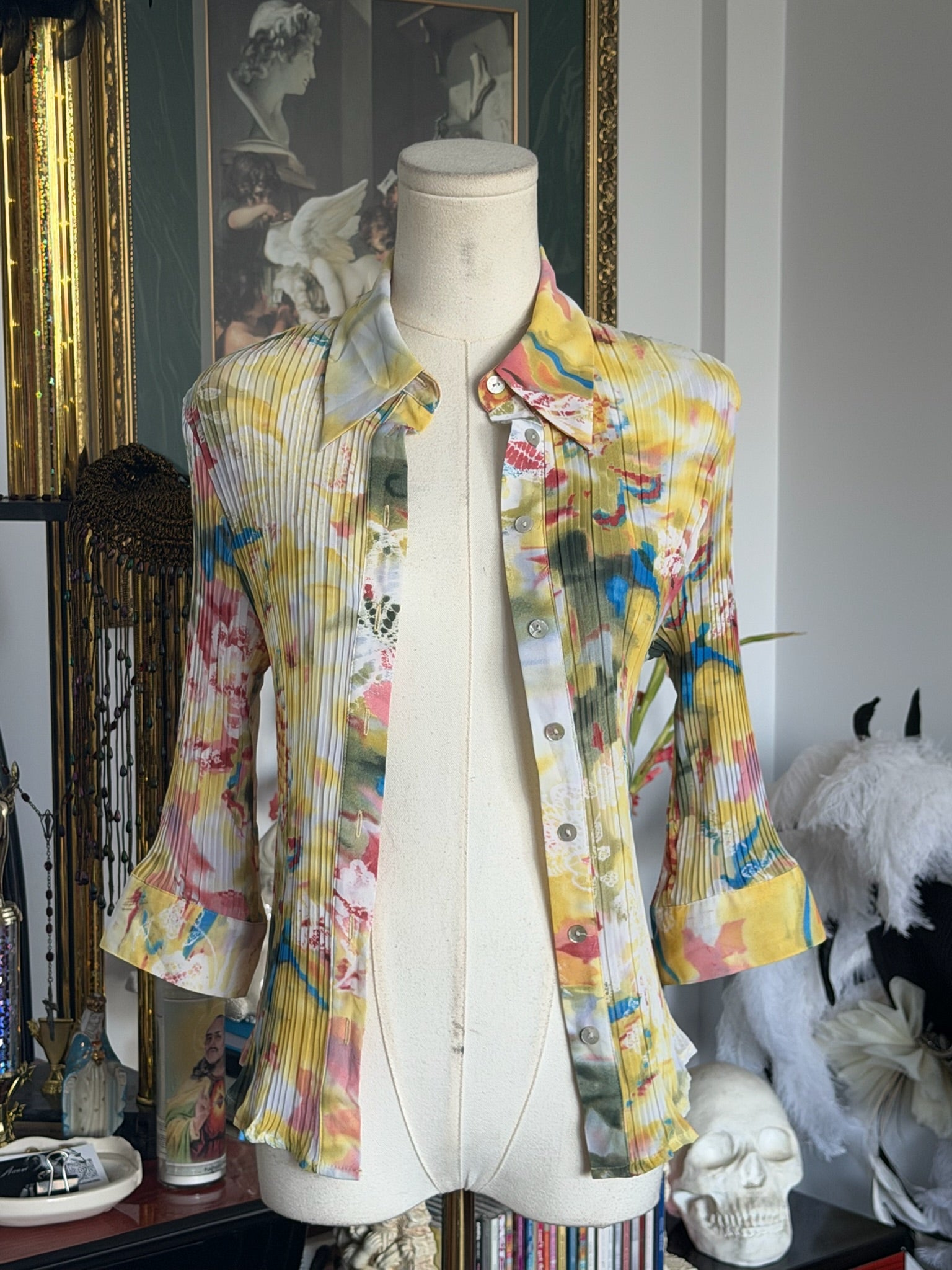 Violet & Claire Colorful Pleated Watercolor Button-Up