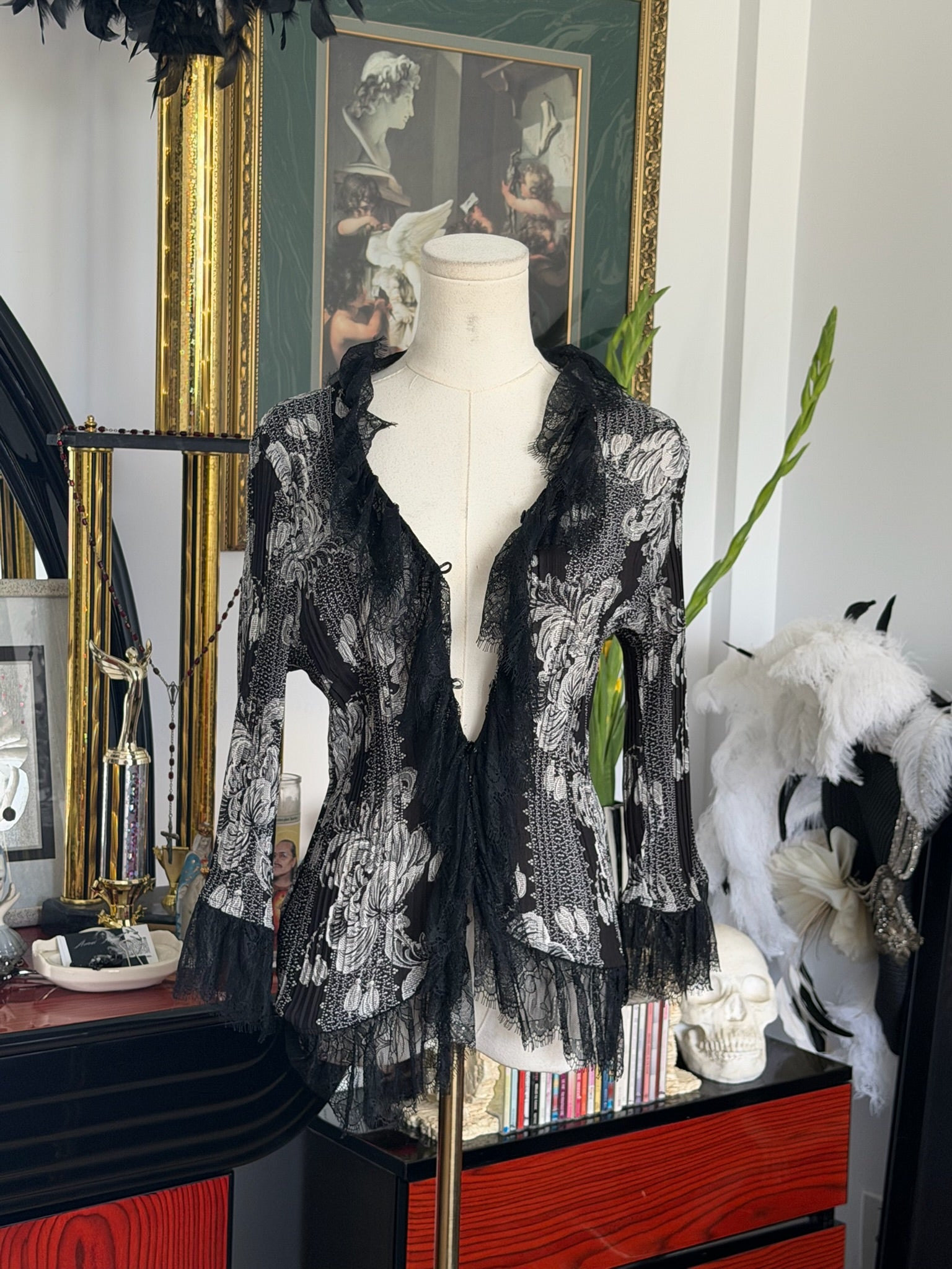 Agora Romantic Black & White Lace Ruffle Floral Blouse