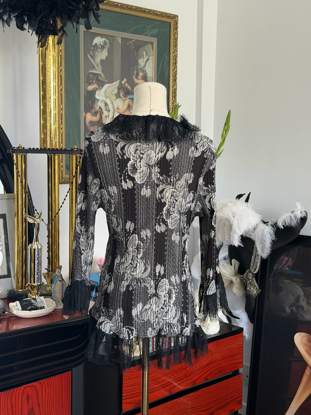 Agora Romantic Black & White Lace Ruffle Floral Blouse