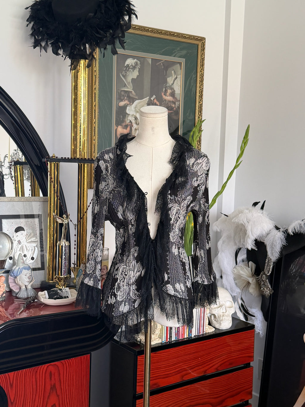 Agora Romantic Black & White Lace Ruffle Floral Blouse