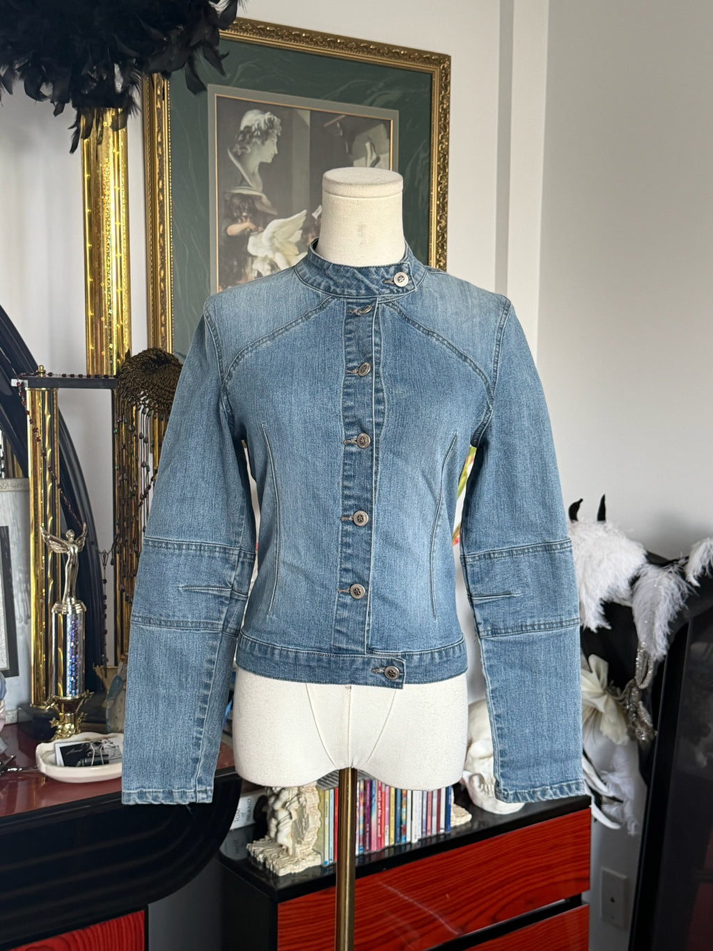 Bubblegum Y2K Fitted Light Wash Denim Jacket