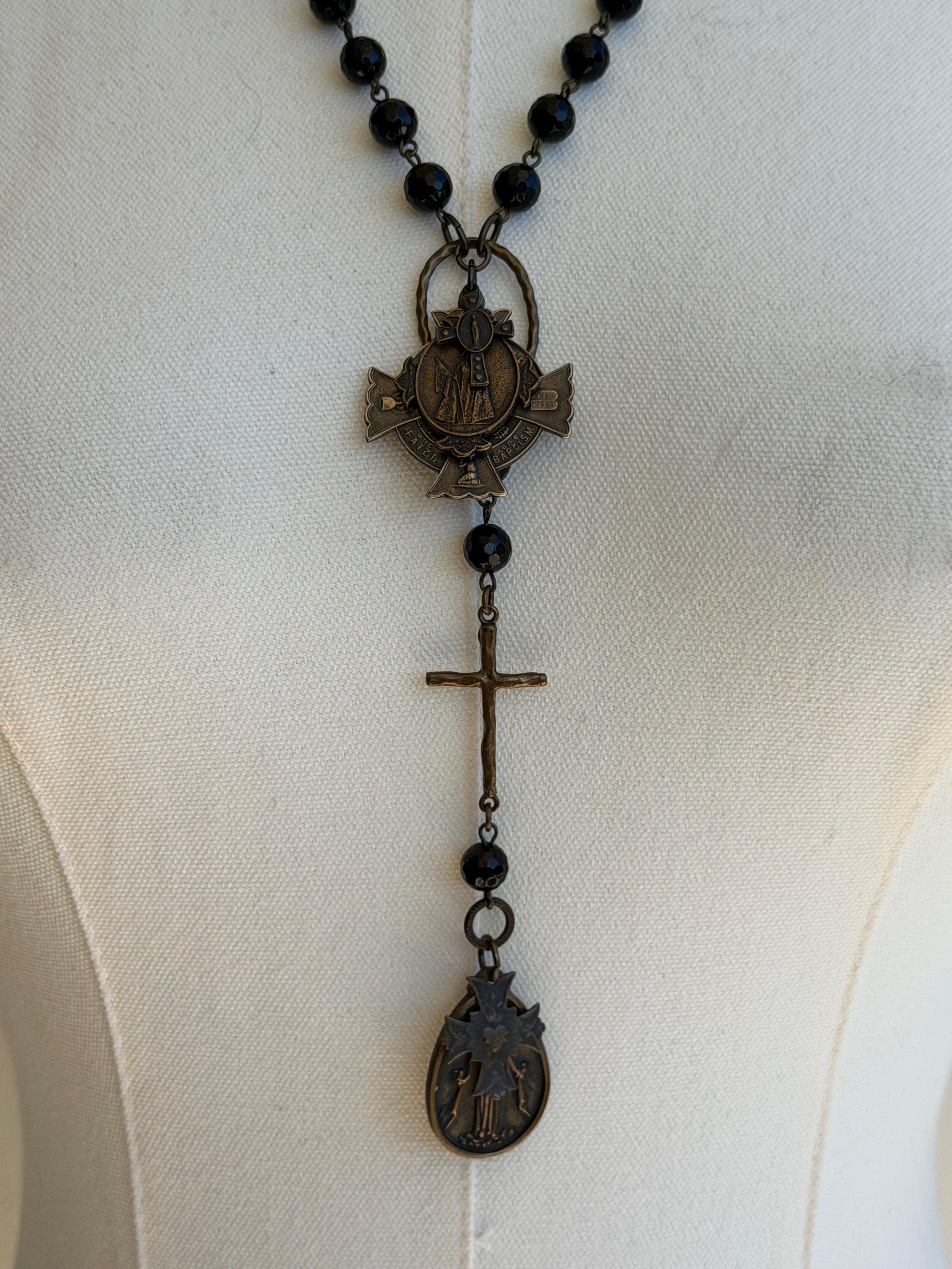 BLACK ROSARY
MEDALLION NECKLACE