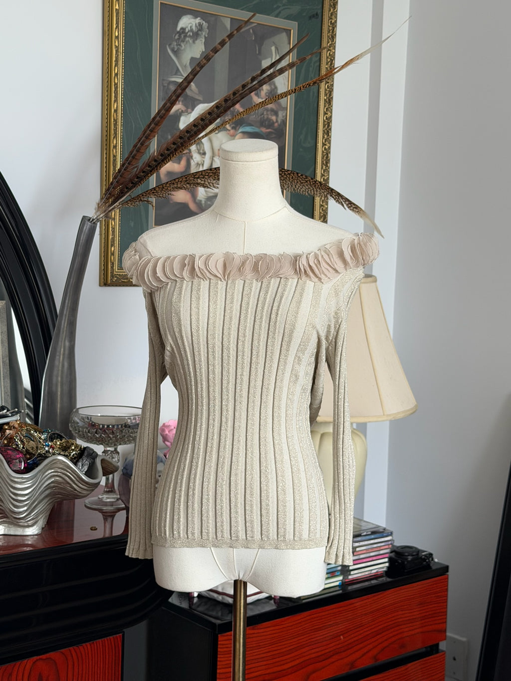 Gold shimmer off shoulder top S-M￼