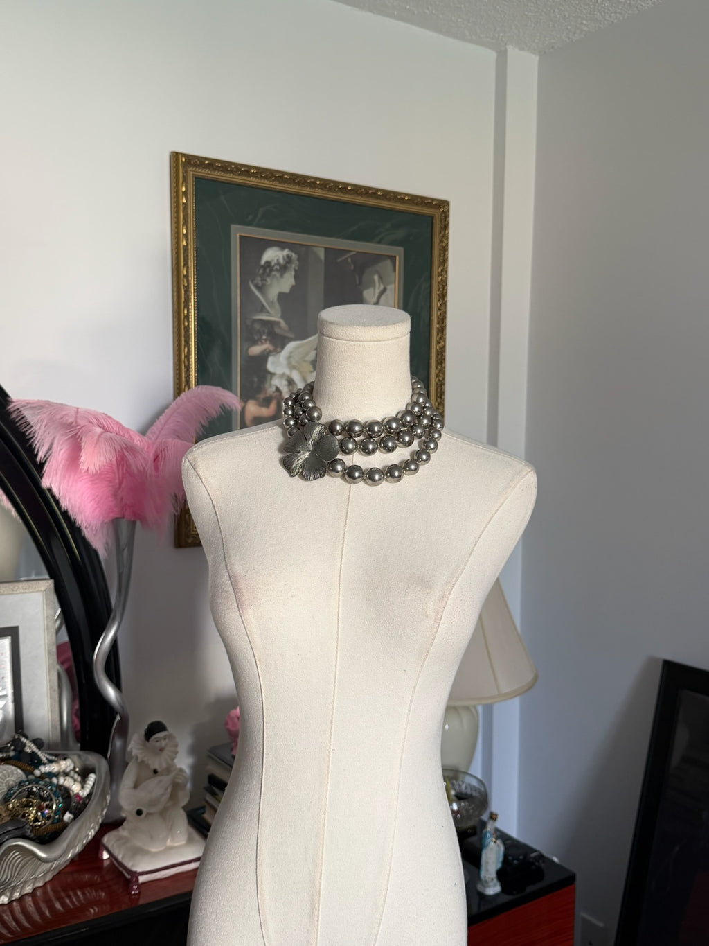 Silver flower chocker