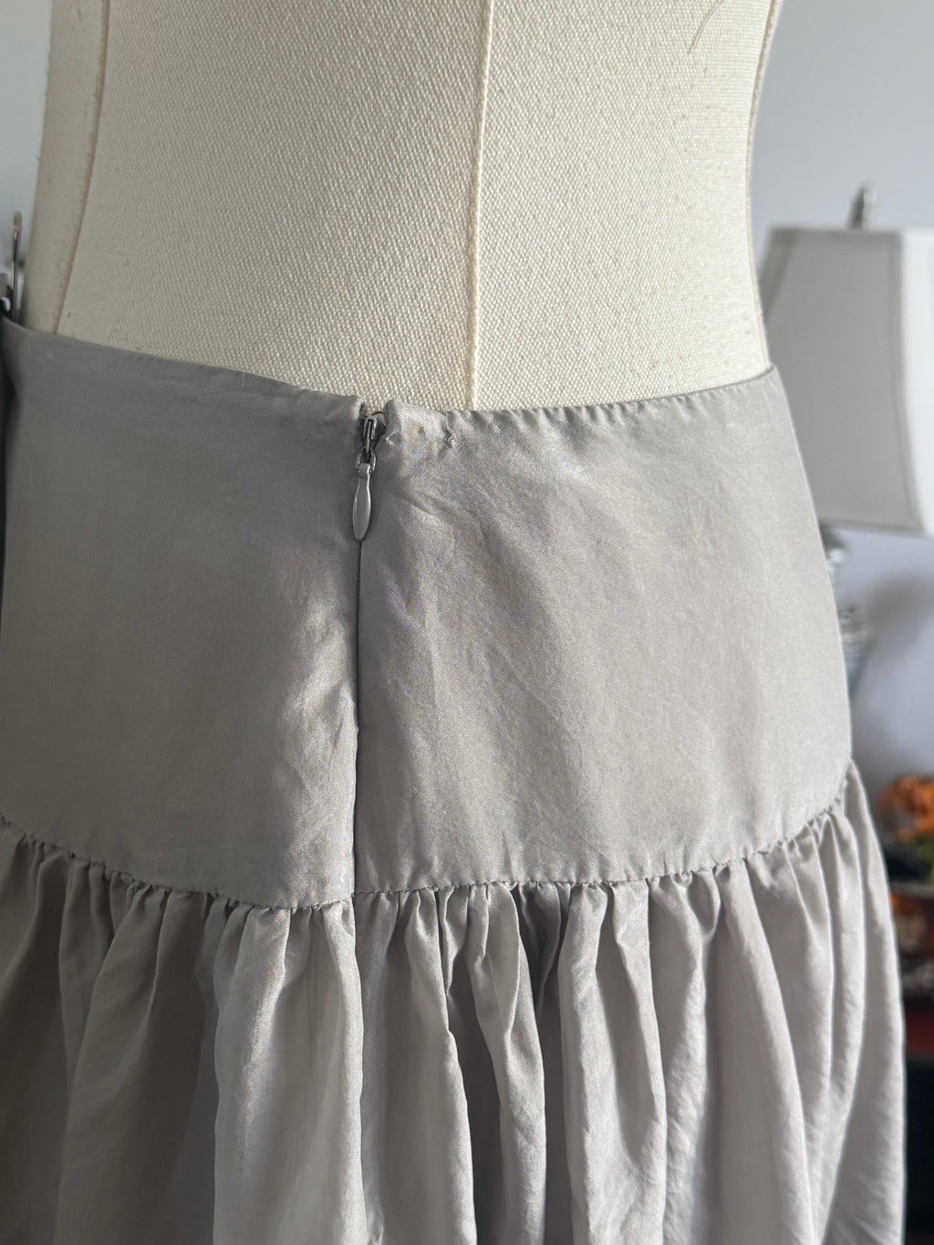 WD.NY 100% Silk Gray Drop Waist Skirt | Y2K Minimalist Midi Skirt | Size 6