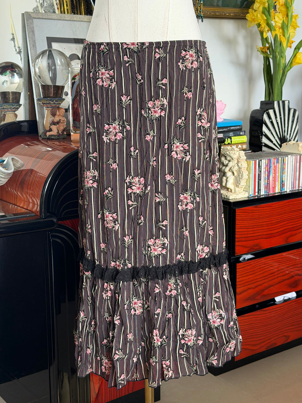 Karen Kane Lifestyle Floral Ruffle Midi Skirt | Size M