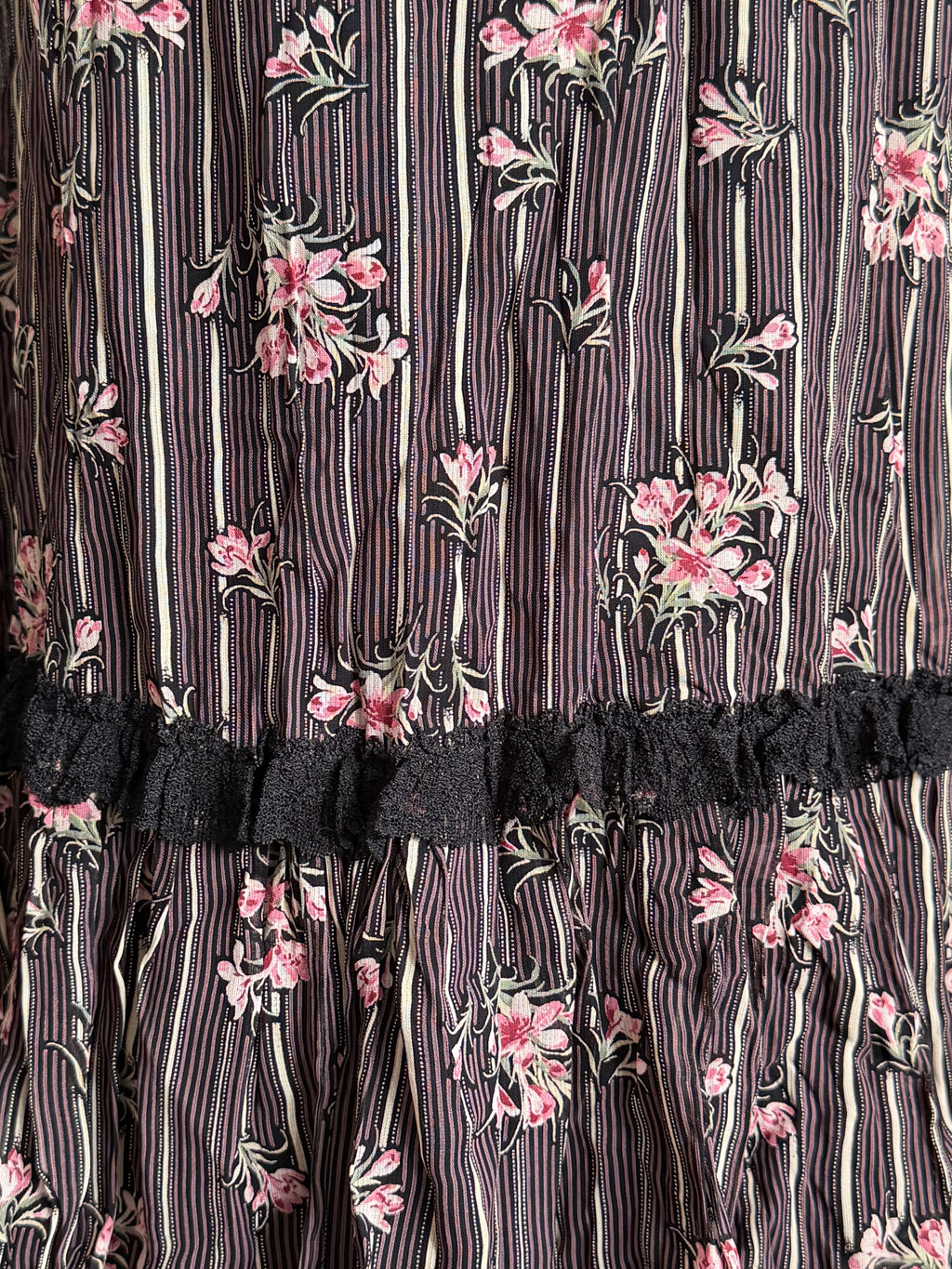 Karen Kane Lifestyle Floral Ruffle Midi Skirt | Size M