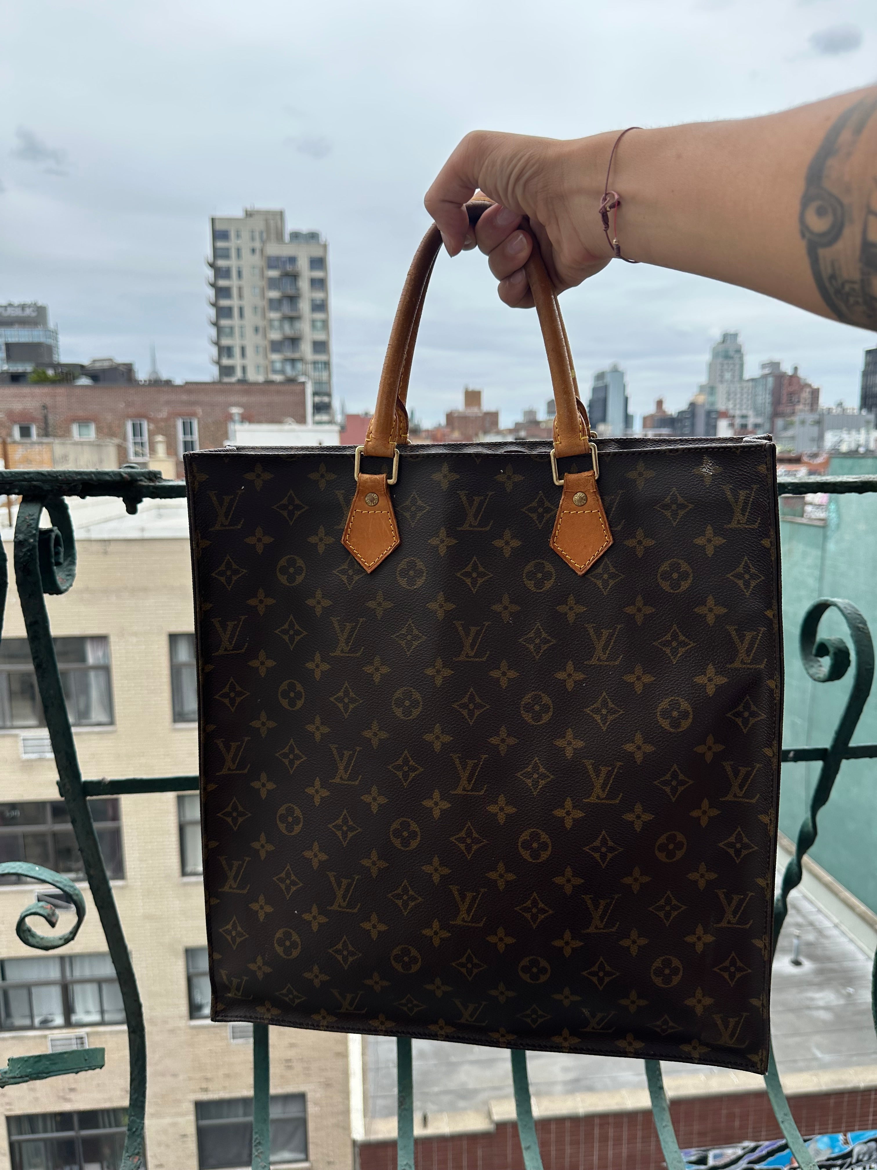 Louis Vuitton Monogram Sac Plat Tote – Vintage Structured Tote Bag