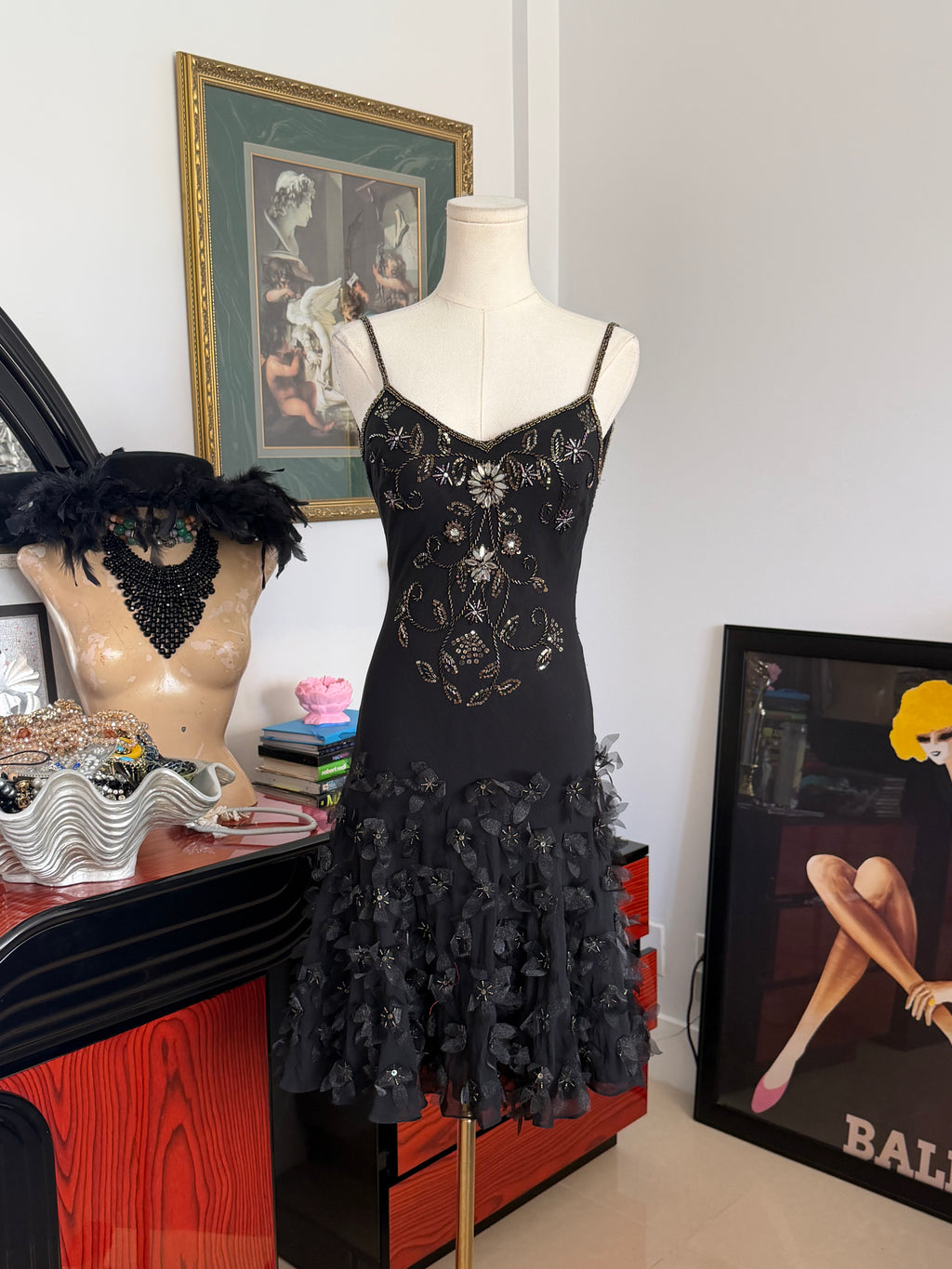Sue Wong Floral Appliqué
Dress