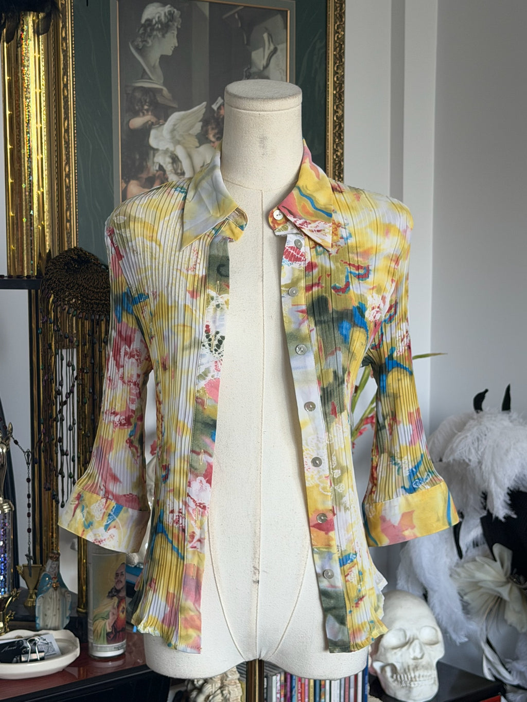 Violet & Claire Colorful Pleated Watercolor Button-Up