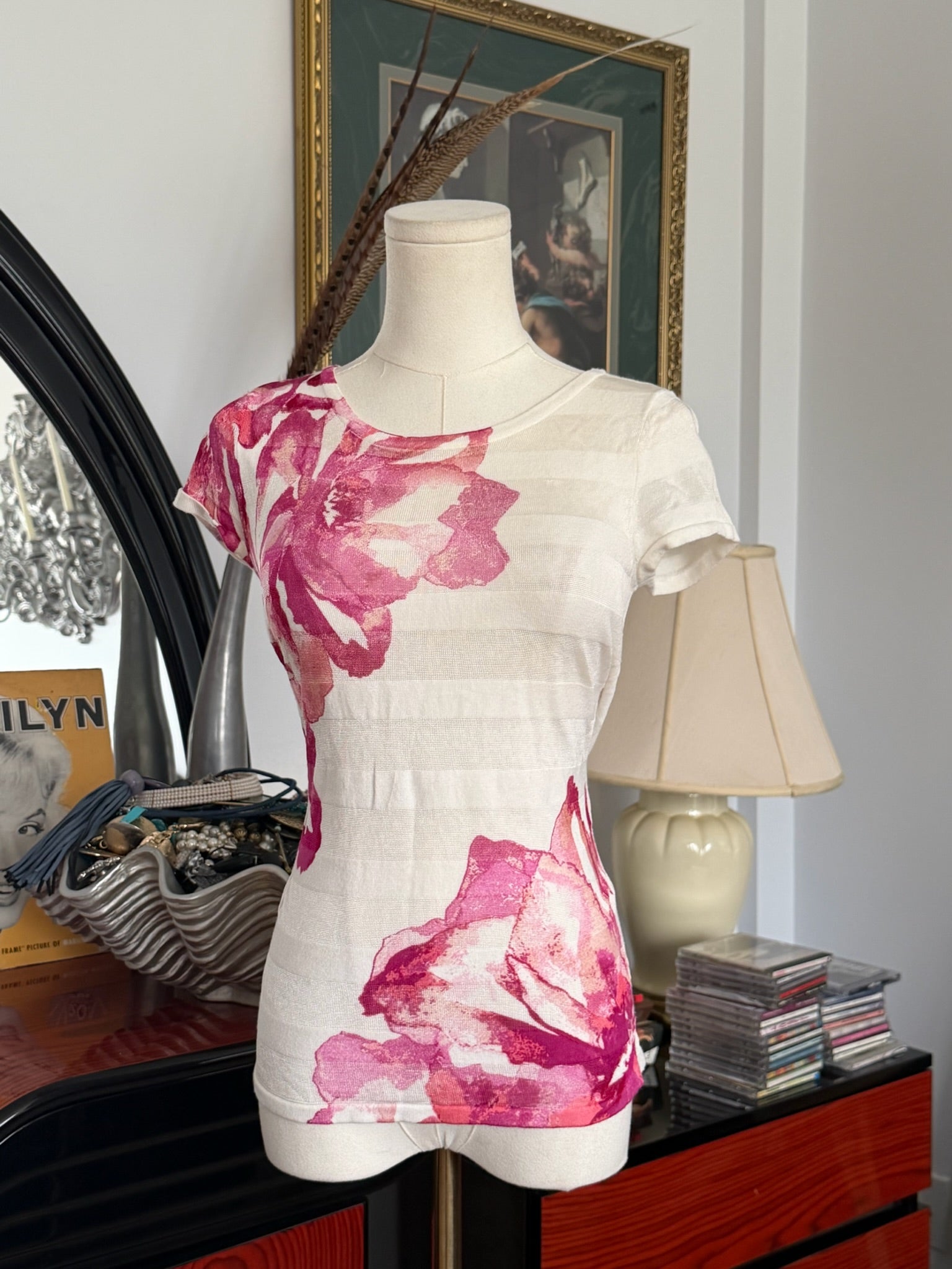 Floral fitted tee￼