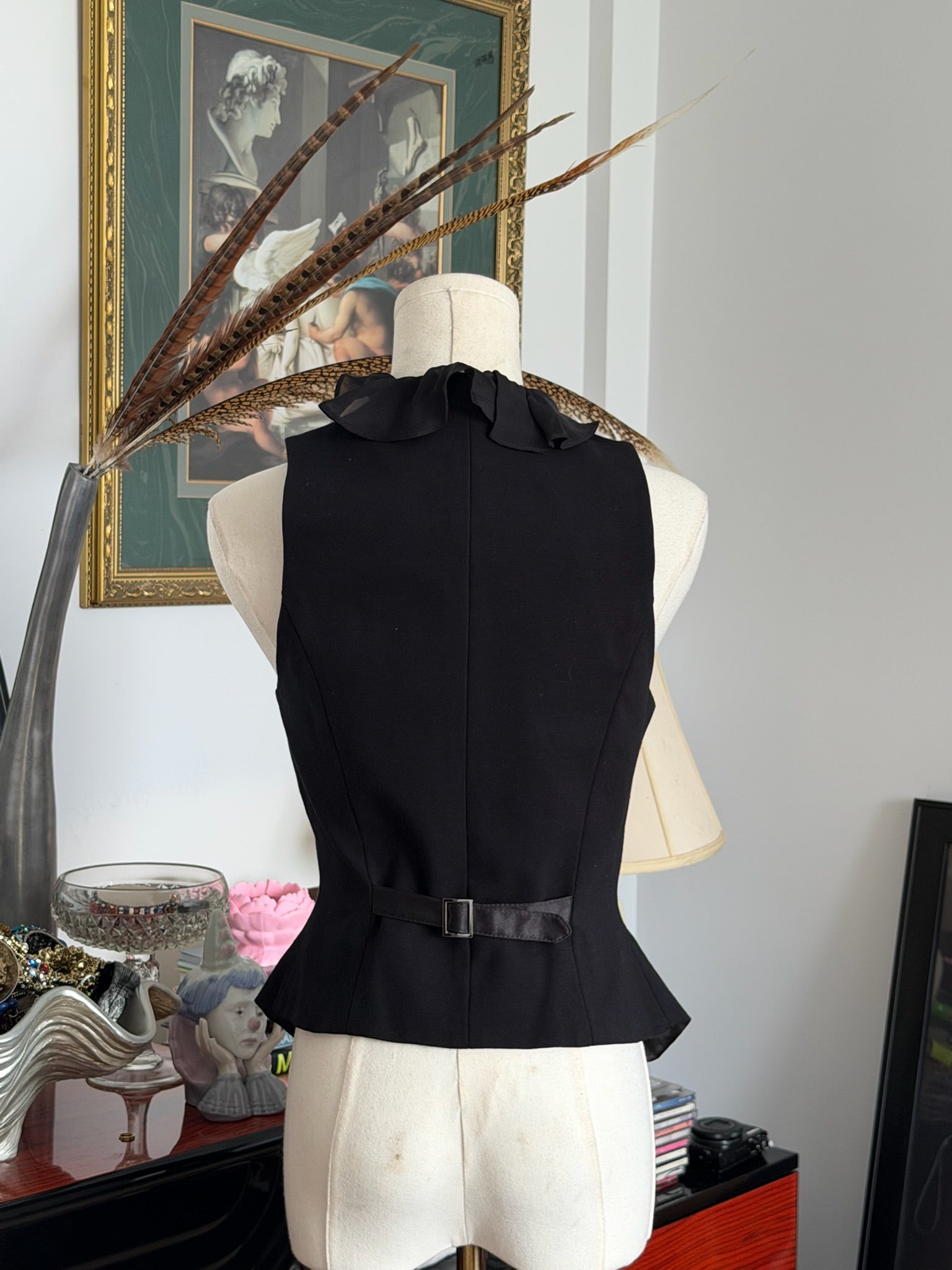Cache ruffles tailored vest S