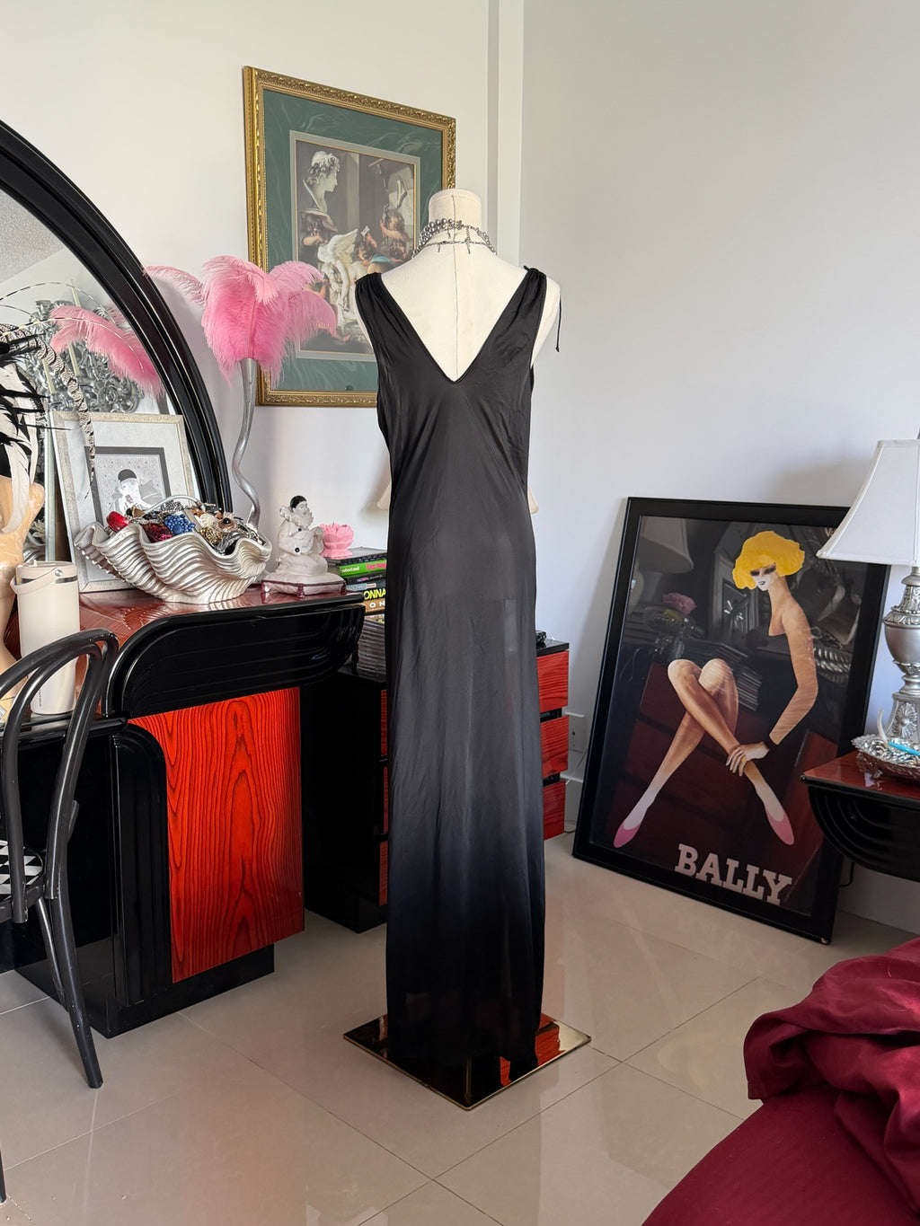Sheer black slip M