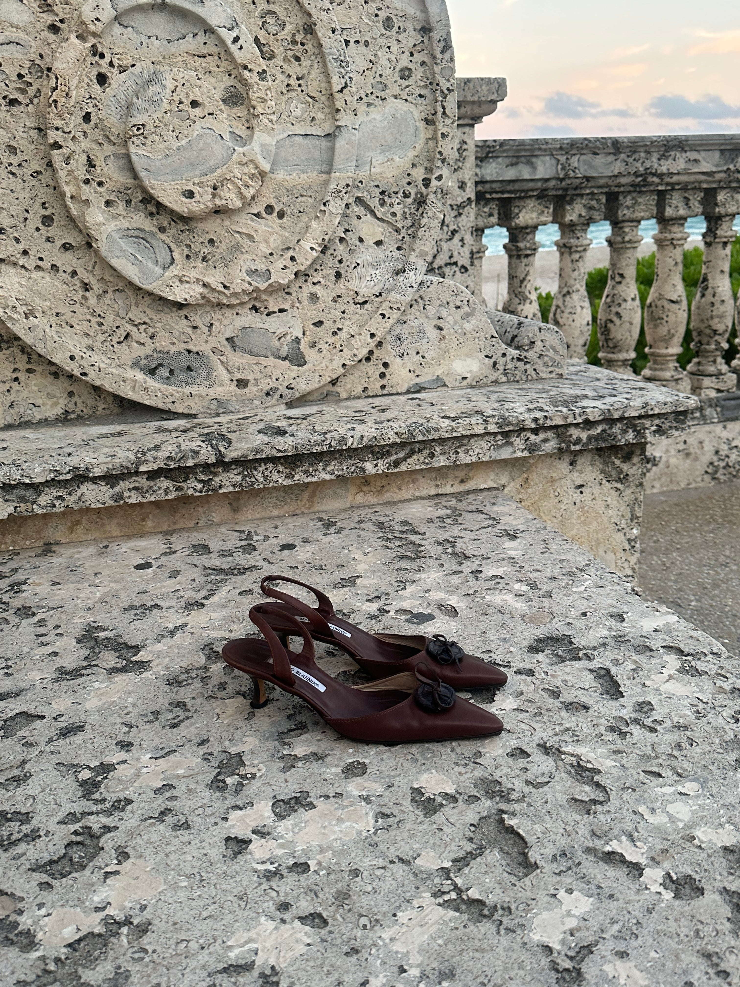 Chocolate Manolo Blahnik 39.5