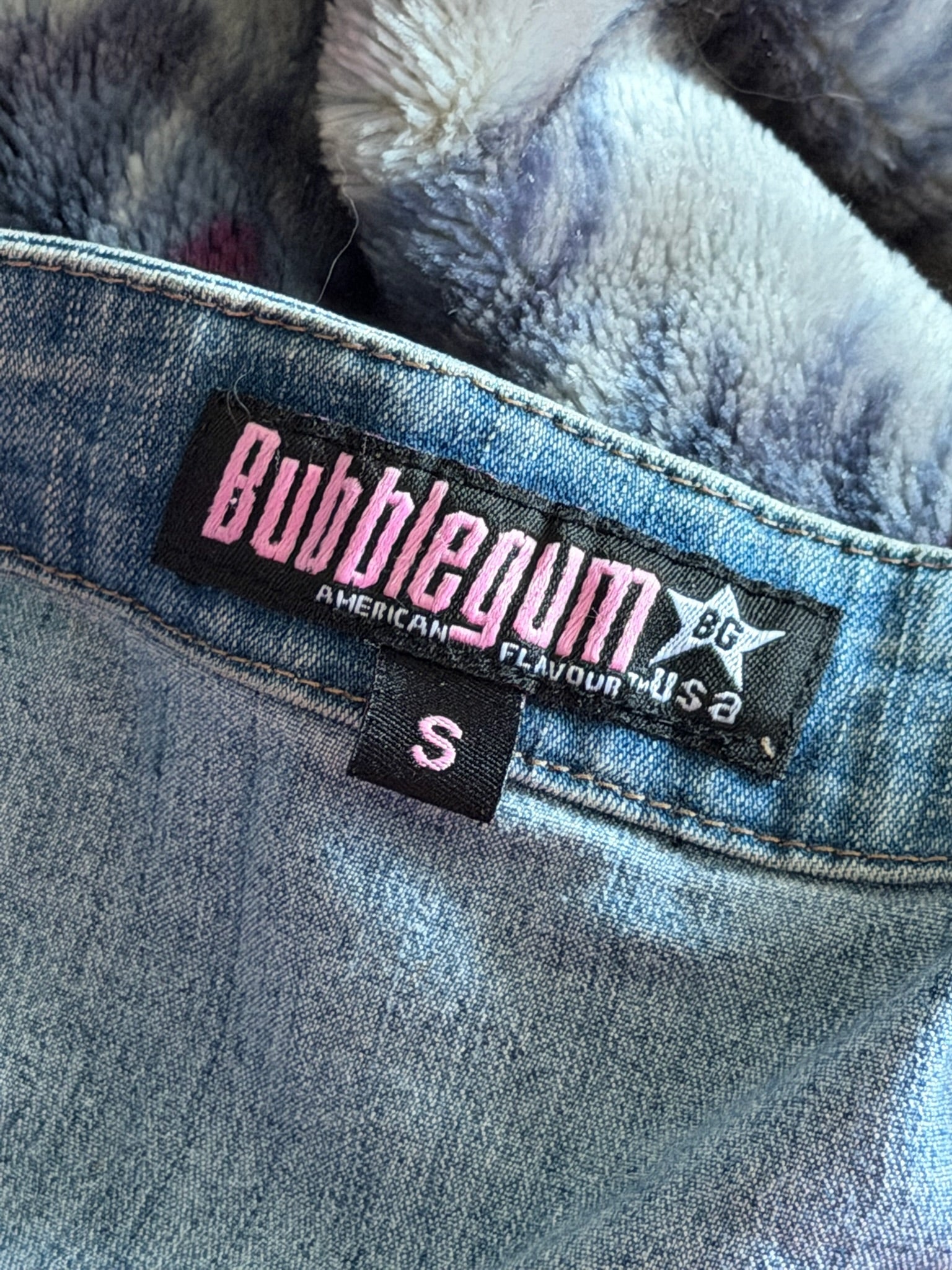 Bubblegum Y2K Fitted Light Wash Denim Jacket