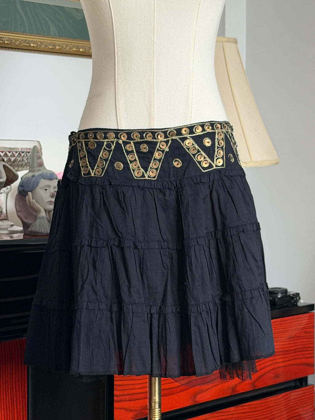 Black tiered  mini skirt M