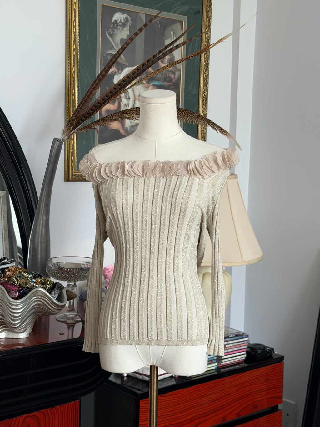 Gold shimmer off shoulder top S-M￼