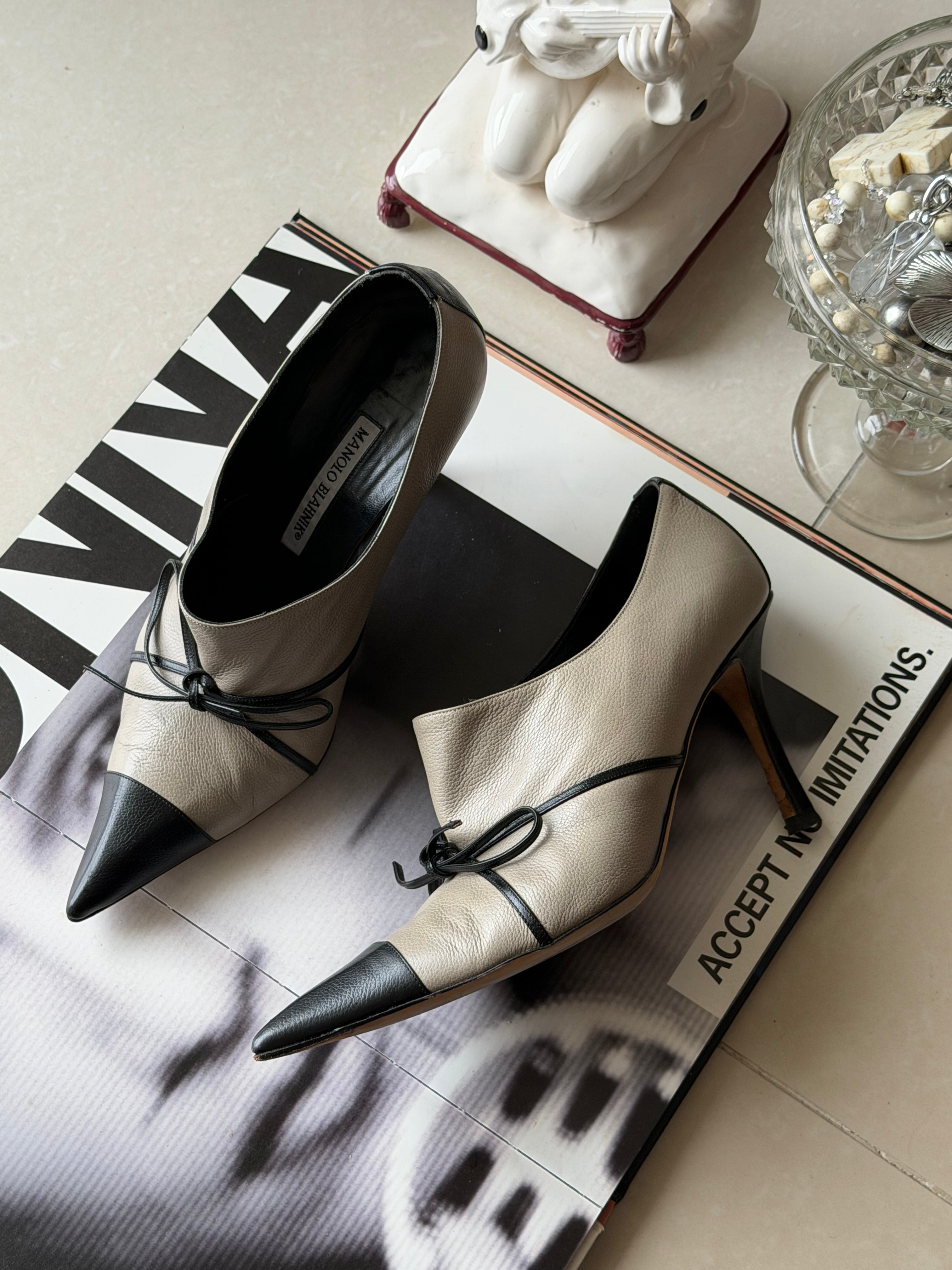 Manolo Blahnik Two-Tone Pointed Toe Lace-Up Heels (IT 39)