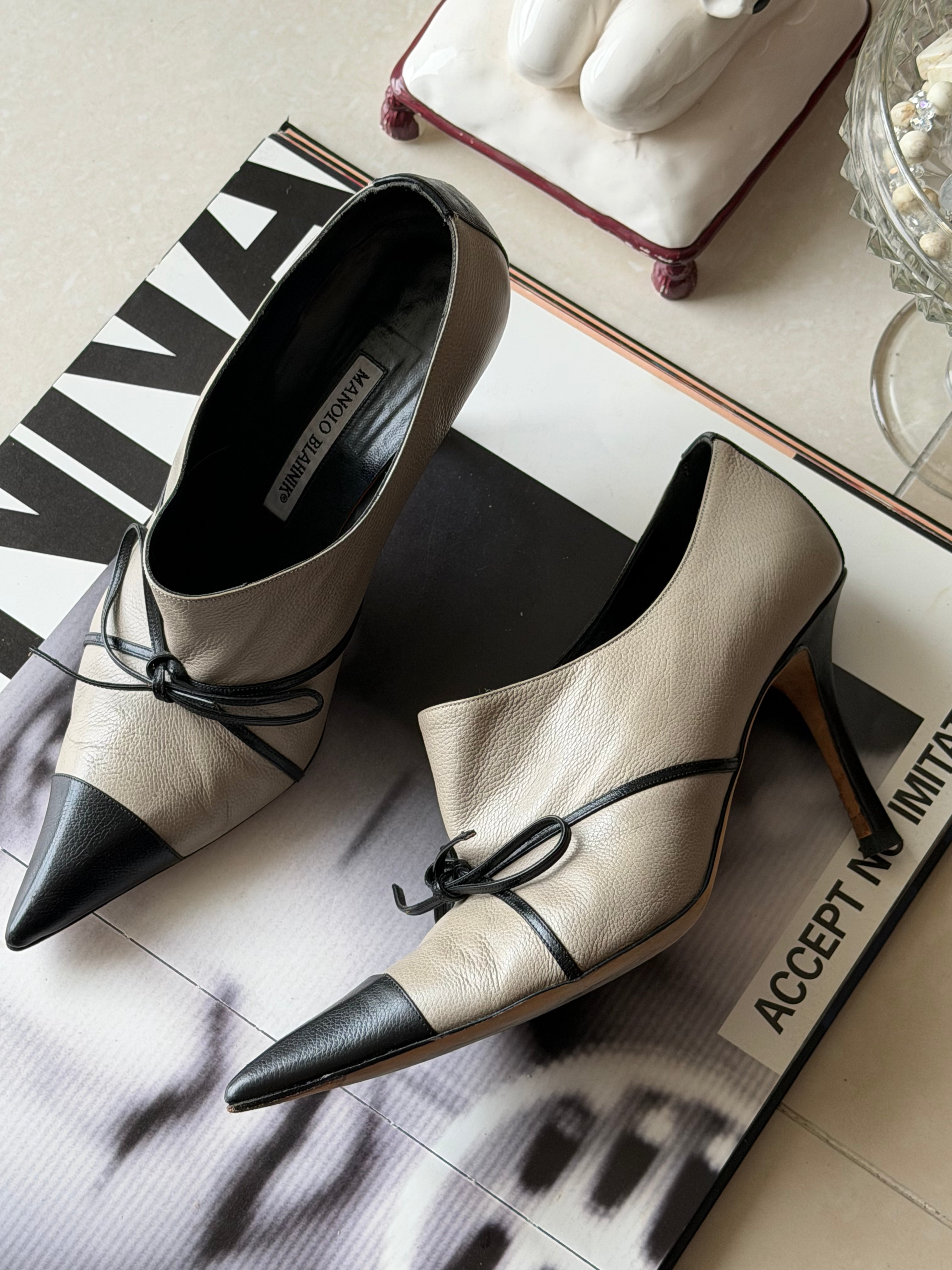 Manolo Blahnik Two-Tone Pointed Toe Lace-Up Heels (IT 39)