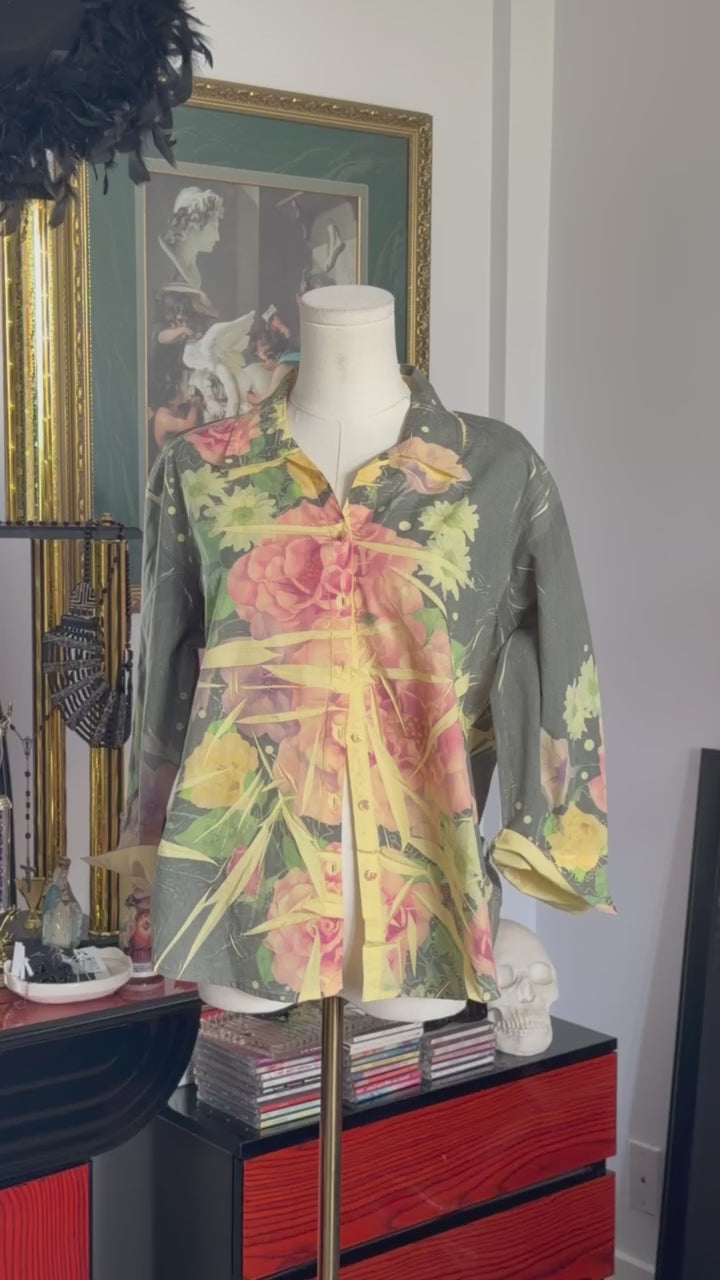 Vintage Sheer Floral Mesh Button-Up Blouse – Romantic Garden Print – Size M